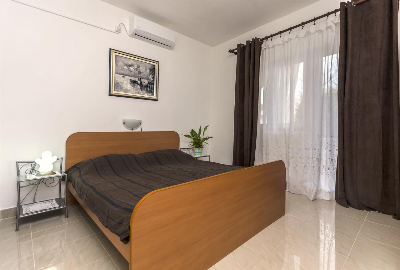 Apartments Toni Vodice Eksteriør billede
