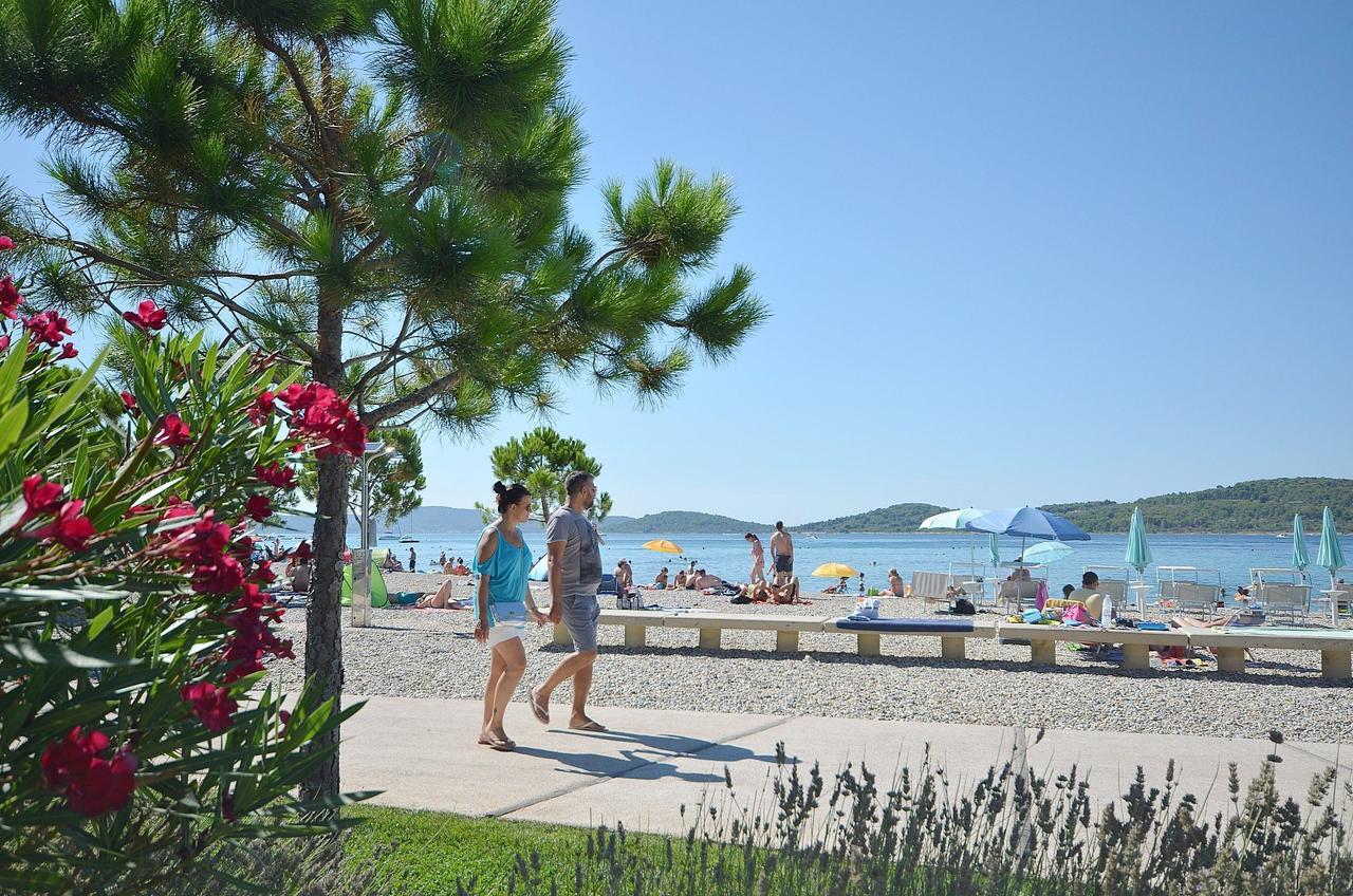 Apartments Toni Vodice Eksteriør billede