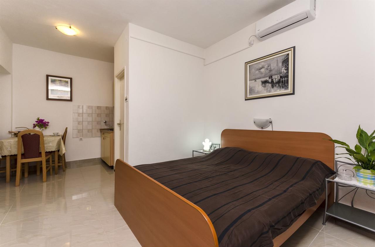 Apartments Toni Vodice Eksteriør billede